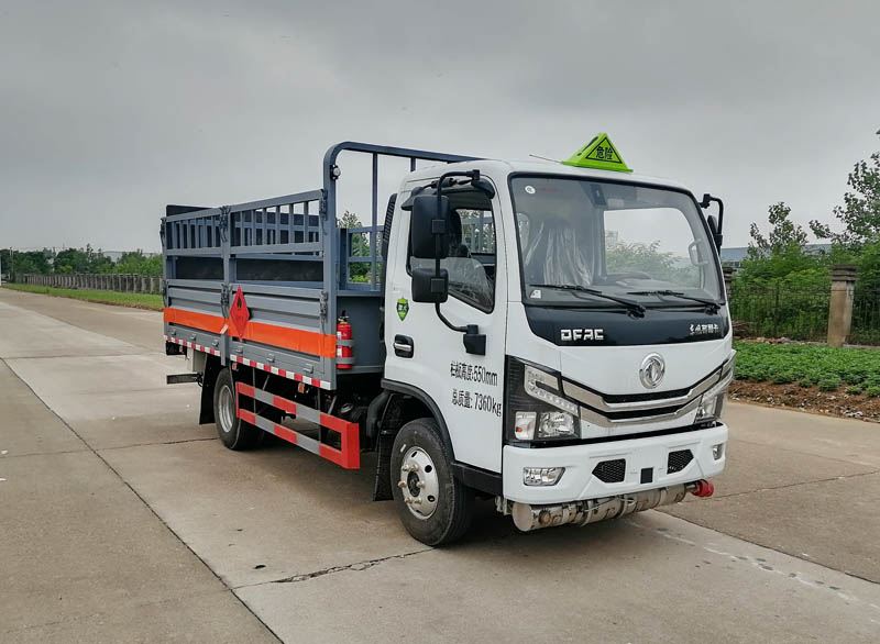 大力牌DLQ5070TQPEQ6型氣瓶運(yùn)輸車(chē)